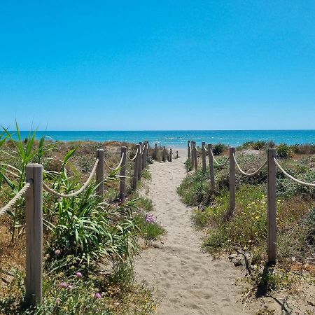 New Beach Front Apartment With Large Balcony Torrox Buitenkant foto